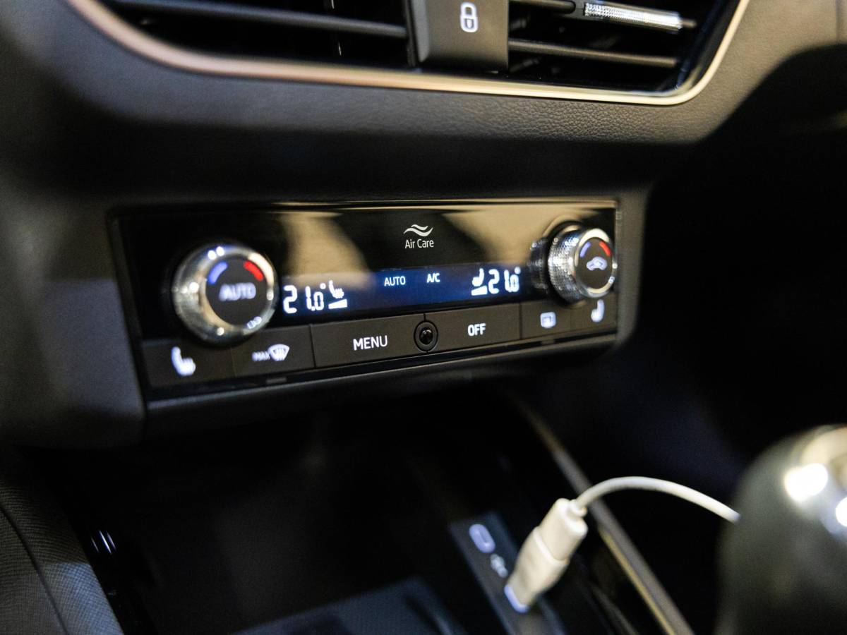 Škoda Kamiq Skoda Kamiq 1.0 TSI Business Edition / 110pk / Stoelverwarming /
