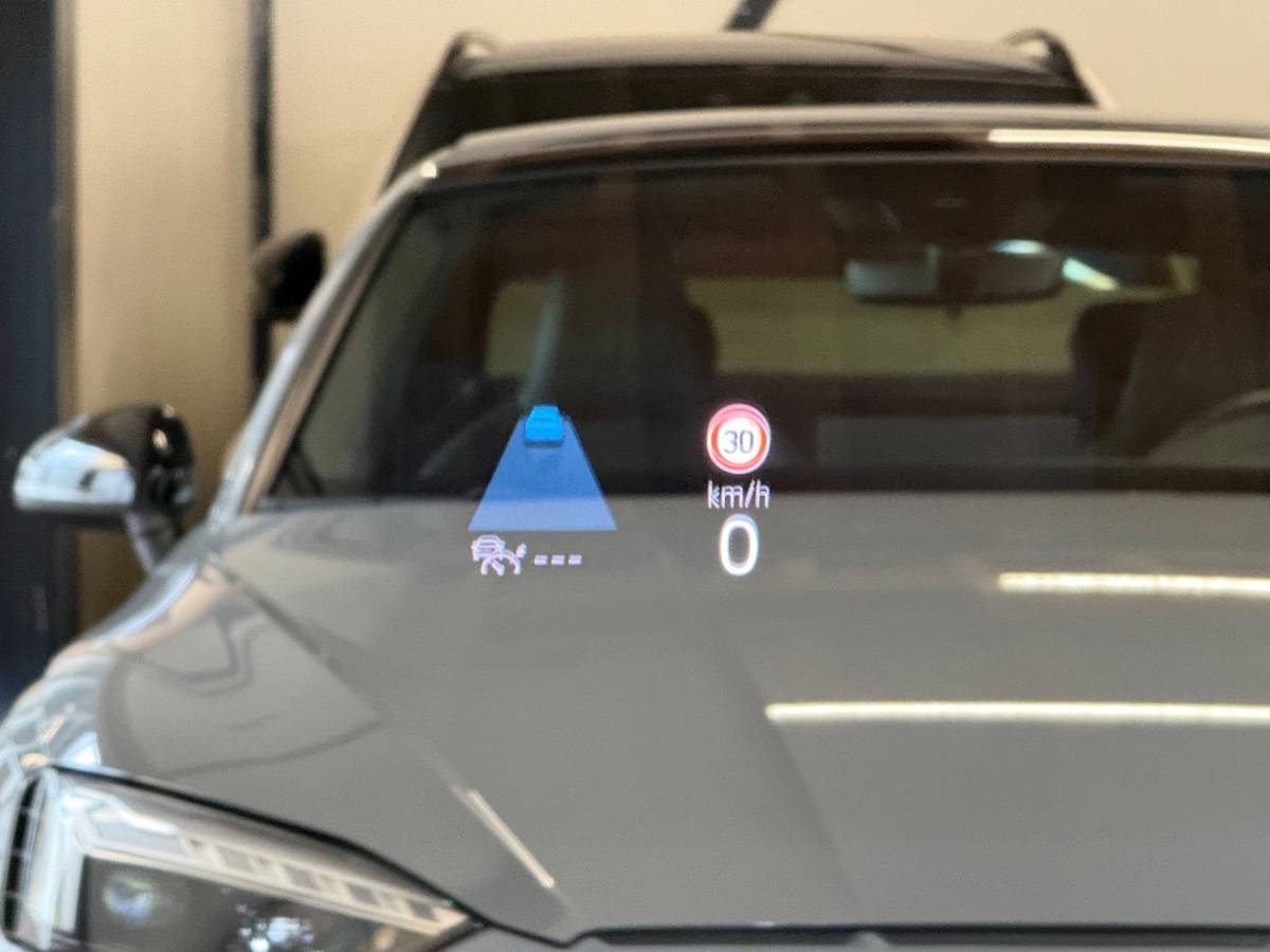 Volkswagen Golf Volkswagen Golf 1.5 eTSI R-Line Edition | Pano | Keyless | Carplay | Sfeerverlichting | Stoel/Stuurverwarming | HUD