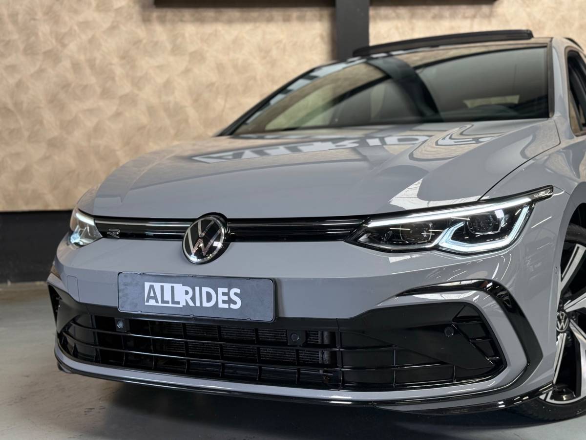 Volkswagen Golf Volkswagen Golf 1.5 eTSI R-Line Edition | Pano | Keyless | Carplay | Sfeerverlichting | Stoel/Stuurverwarming | HUD