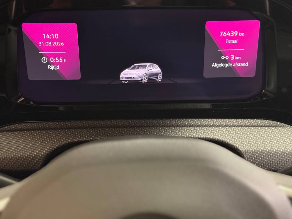 Volkswagen Golf Volkswagen Golf 1.5 eTSI R-Line Edition | Pano | Keyless | Carplay | Sfeerverlichting | Stoel/Stuurverwarming | HUD