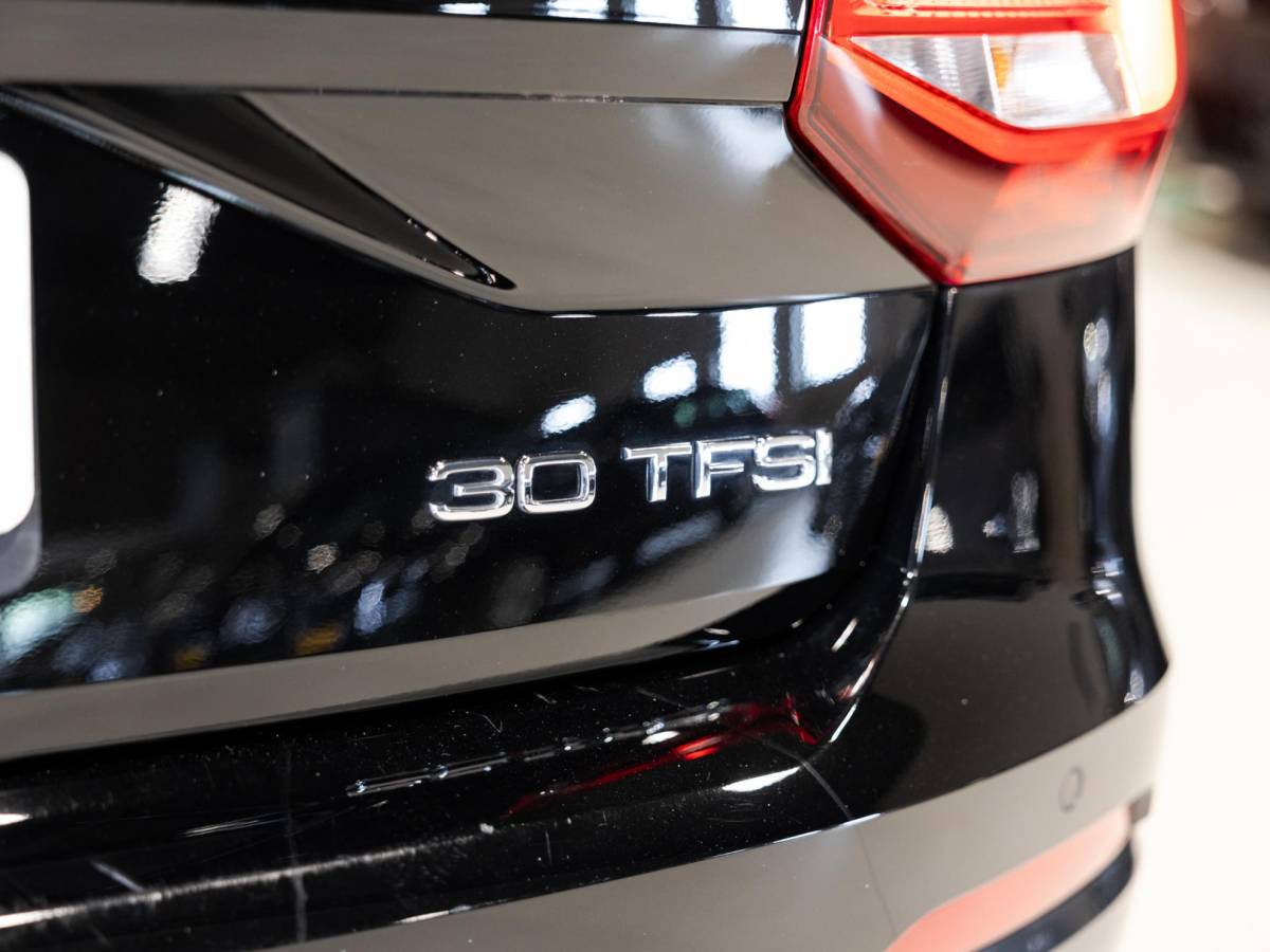 Audi Q2 Audi Q2 30 TFSI Pro Line / 116pk / Stoelverwarming / Automatische klimaatregeling /
