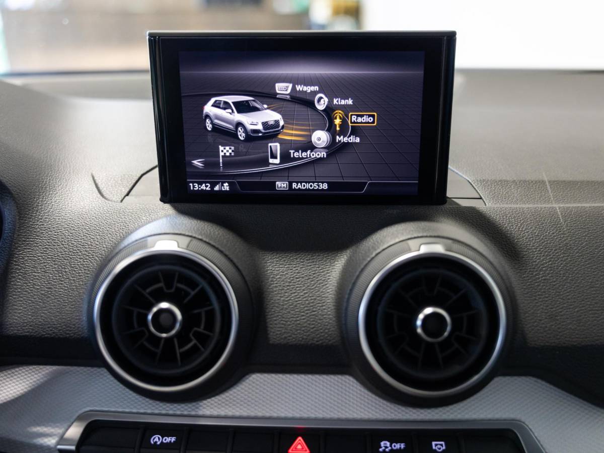 Audi Q2 Audi Q2 30 TFSI Pro Line / 116pk / Stoelverwarming / Automatische klimaatregeling /