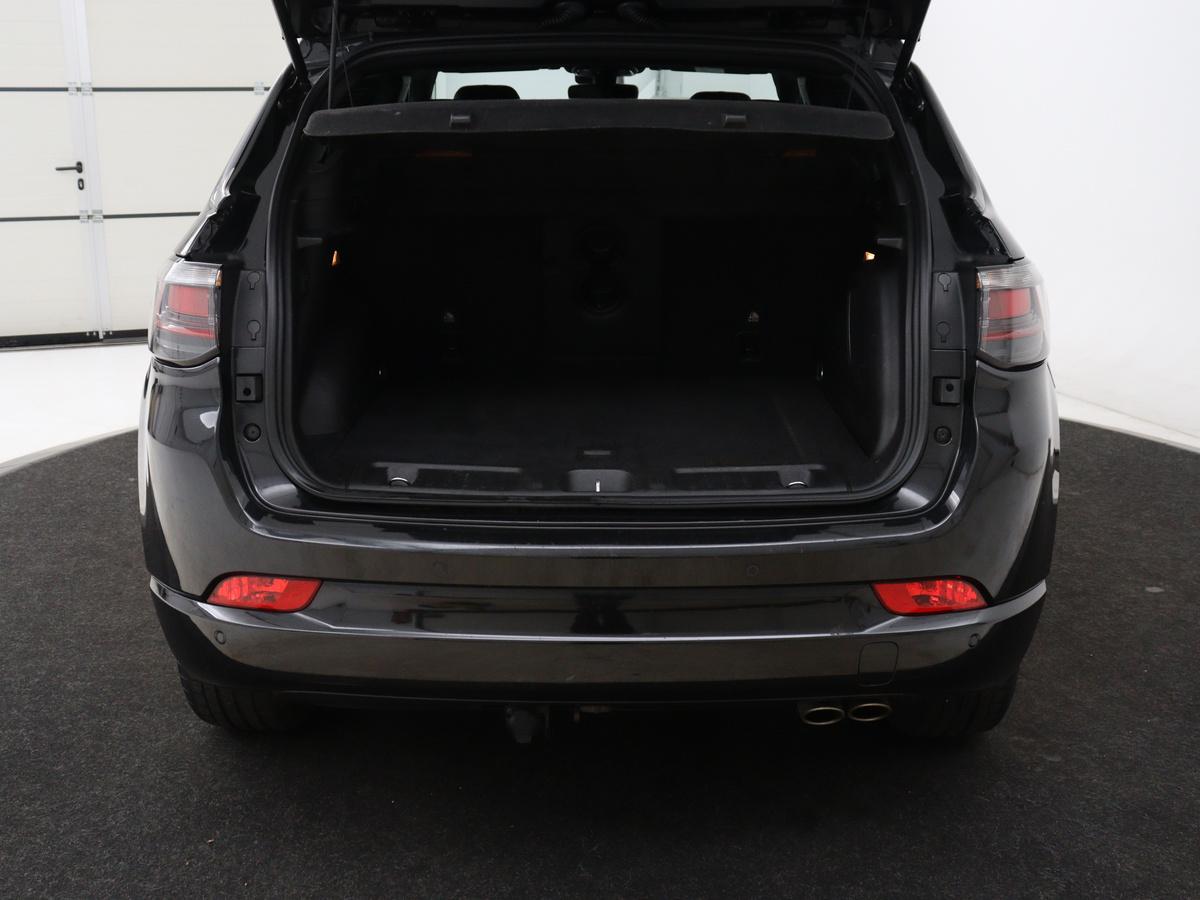 Jeep Compass Jeep Compass 4xe 240 Plug-in Hybrid Electric S |  Stoel & stuurverwarming | Trekhaak | Adaptive cruise | 360 Camera | Leder | Full LED | Carplay | 19” | Keyless | Navigatie | PHEV