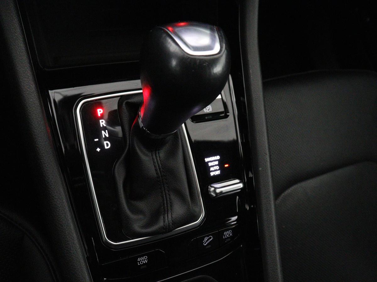Jeep Compass Jeep Compass 4xe 240 Plug-in Hybrid Electric S |  Stoel & stuurverwarming | Trekhaak | Adaptive cruise | 360 Camera | Leder | Full LED | Carplay | 19” | Keyless | Navigatie | PHEV
