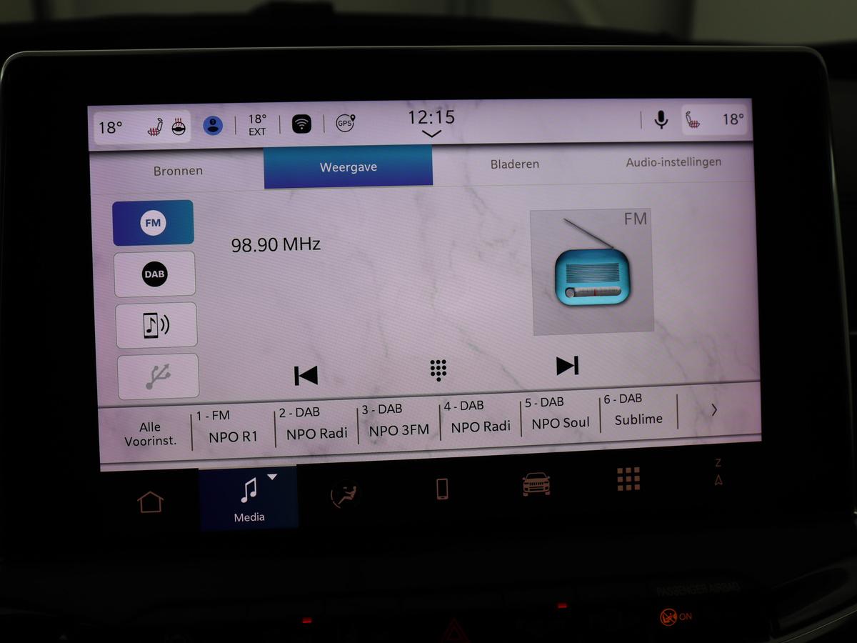 Jeep Compass Jeep Compass 4xe 240 Plug-in Hybrid Electric S |  Stoel & stuurverwarming | Trekhaak | Adaptive cruise | 360 Camera | Leder | Full LED | Carplay | 19” | Keyless | Navigatie | PHEV