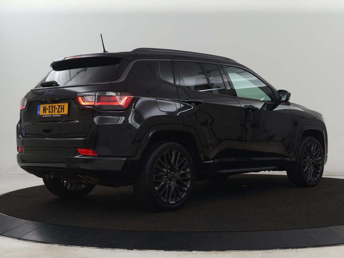 Jeep Compass Jeep Compass 4xe 240 Plug-in Hybrid Electric S |  Stoel & stuurverwarming | Trekhaak | Adaptive cruise | 360 Camera | Leder | Full LED | Carplay | 19” | Keyless | Navigatie | PHEV