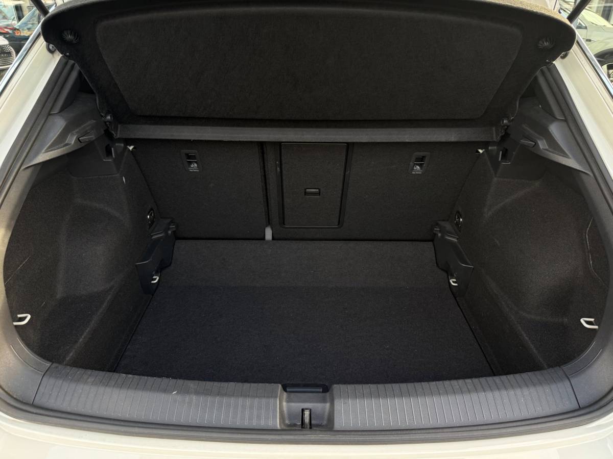 Volkswagen T-Roc Volkswagen T-Roc 1.0 TSI R-Line Business | 1e Eigenaar | ACC
