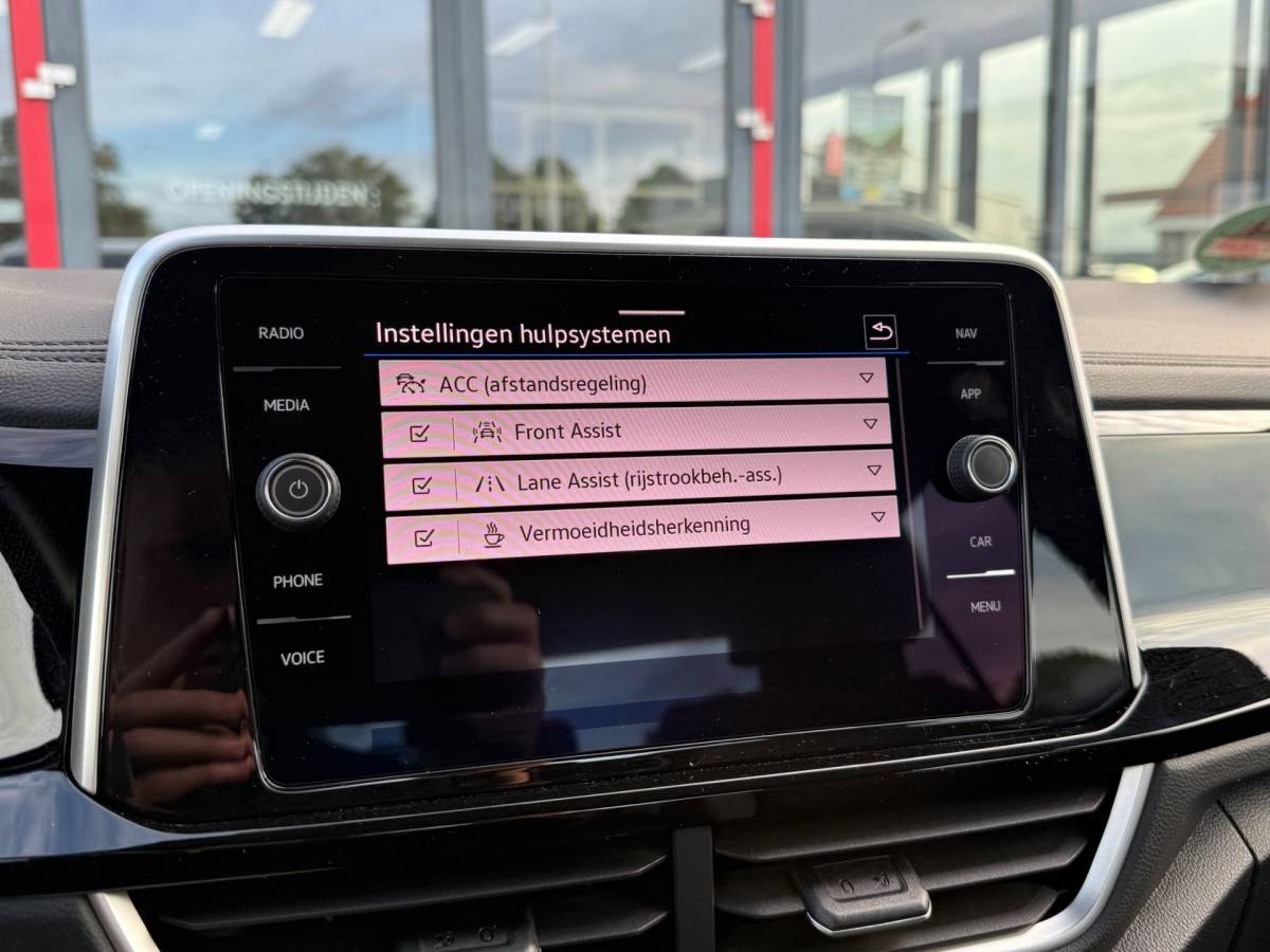 Volkswagen T-Roc Volkswagen T-Roc 1.0 TSI R-Line Business | 1e Eigenaar | ACC