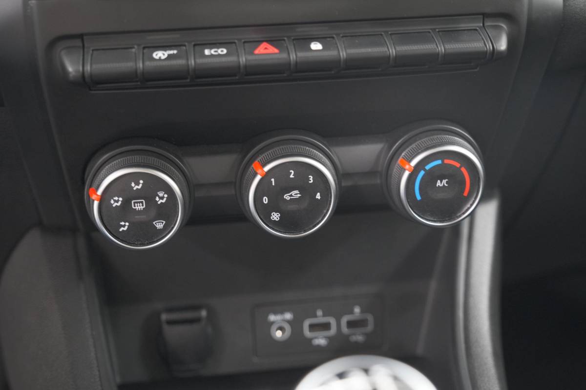 Renault Captur Renault Captur TCe 100 Intens | Camera | Navigatie | Parkeersensoren | Apple Carplay