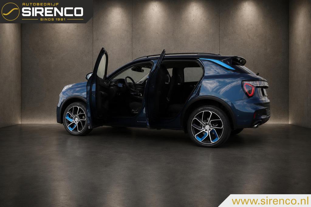 Lynk & Co 01 Lynk & Co 01 1.5 | komt binnen | panoramadak | stoelverwarming |Android auto & Apple carplay |dab | adaptive cruise control | sfeerverlichting |