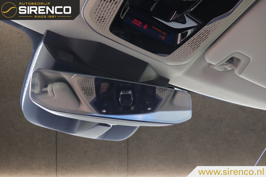Lynk & Co 01 Lynk & Co 01 1.5 | komt binnen | panoramadak | stoelverwarming |Android auto & Apple carplay |dab | adaptive cruise control | sfeerverlichting |