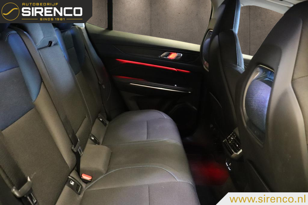 Lynk & Co 01 Lynk & Co 01 1.5| komt binnen | 360 camera met 3d view | panoramadak | phev | stoelverwarming |