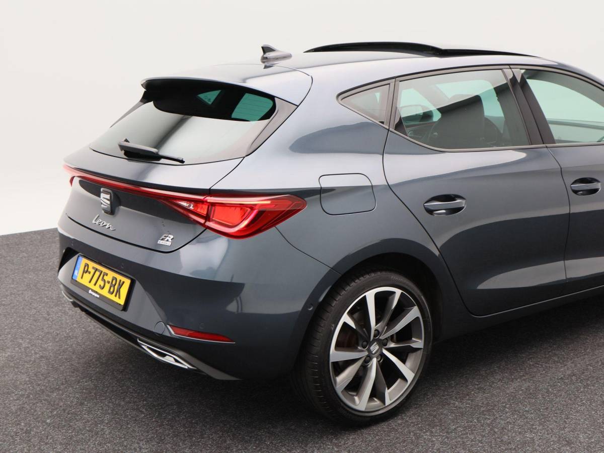 SEAT Leon SEAT Leon 1.4 TSi 204 Pk eHybrid PHEV FR Business Intense | Stoel/Stuurverwarming | Panoramadak | Camera | Navigatie | CarPlay | 18 Inch | 87.610 Km !!
