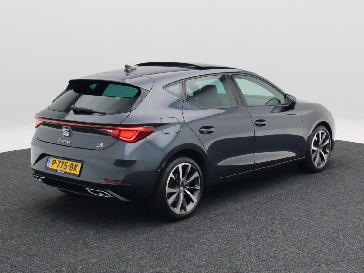 SEAT Leon SEAT Leon 1.4 TSi 204 Pk eHybrid PHEV FR Business Intense | Stoel/Stuurverwarming | Panoramadak | Camera | Navigatie | CarPlay | 18 Inch | 87.610 Km !!