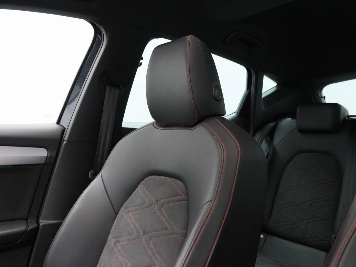 SEAT Leon SEAT Leon 1.4 TSi 204 Pk eHybrid PHEV FR Business Intense | Stoel/Stuurverwarming | Panoramadak | Camera | Navigatie | CarPlay | 18 Inch | 87.610 Km !!