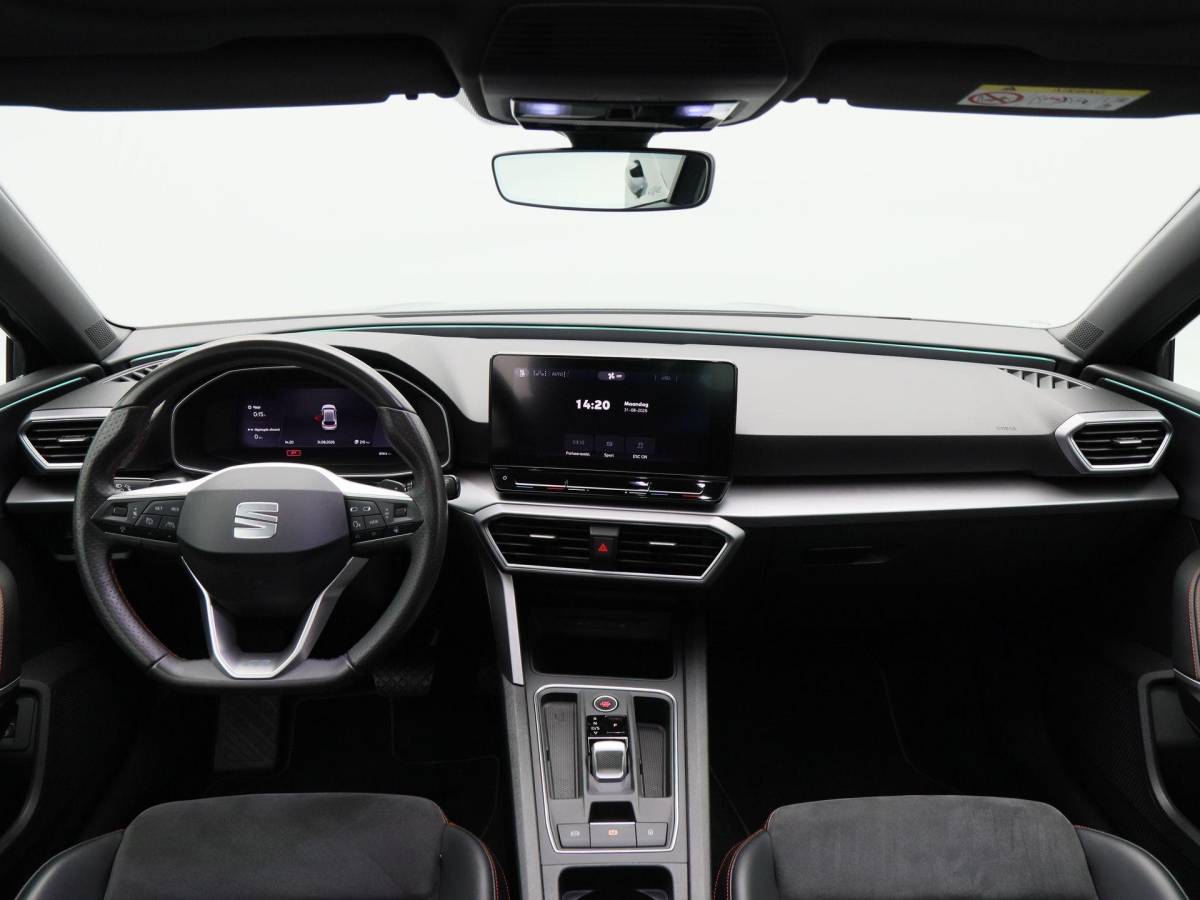 SEAT Leon SEAT Leon 1.4 TSi 204 Pk eHybrid PHEV FR Business Intense | Stoel/Stuurverwarming | Panoramadak | Camera | Navigatie | CarPlay | 18 Inch | 87.610 Km !!