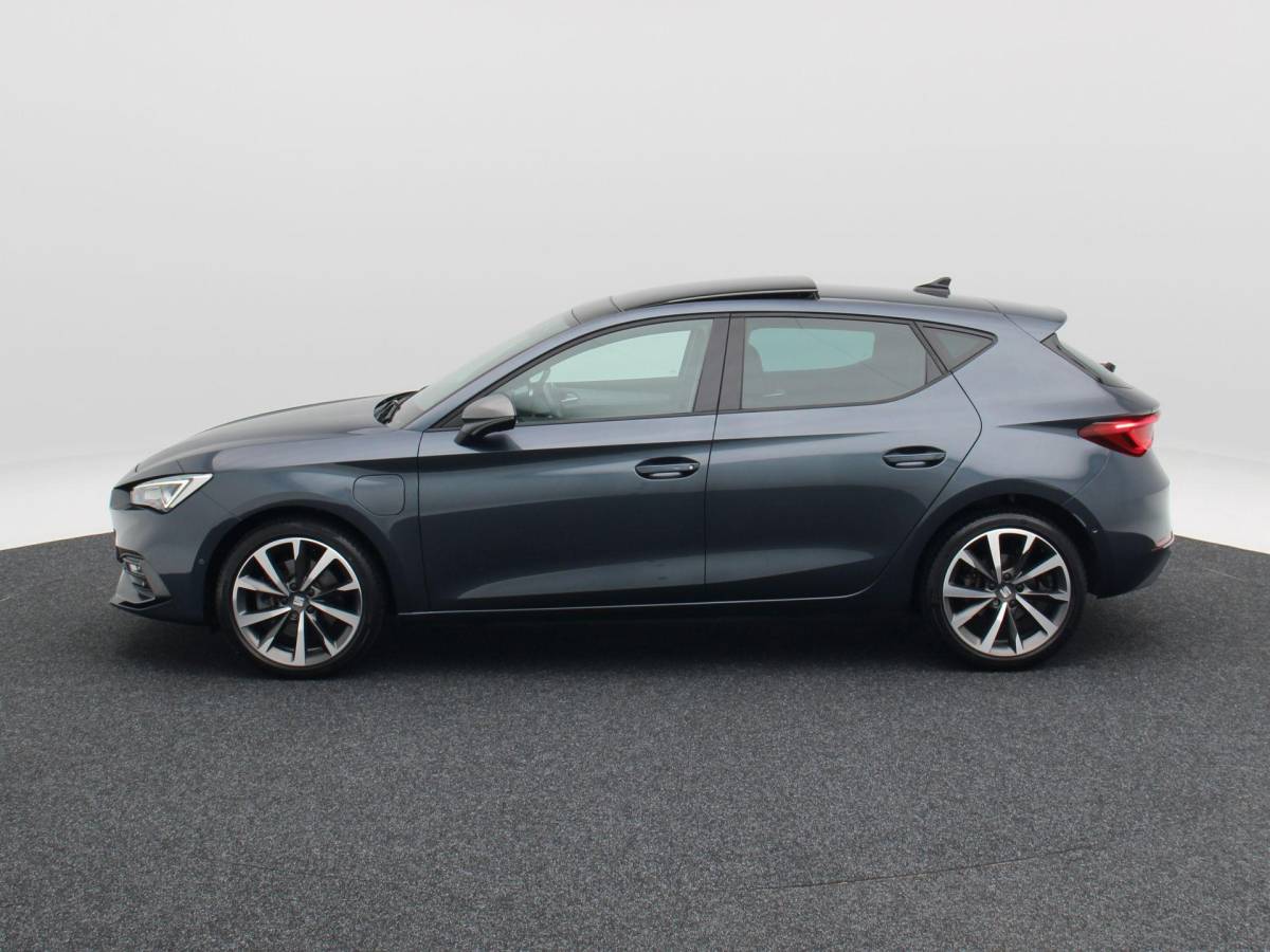 SEAT Leon SEAT Leon 1.4 TSi 204 Pk eHybrid PHEV FR Business Intense | Stoel/Stuurverwarming | Panoramadak | Camera | Navigatie | CarPlay | 18 Inch | 87.610 Km !!
