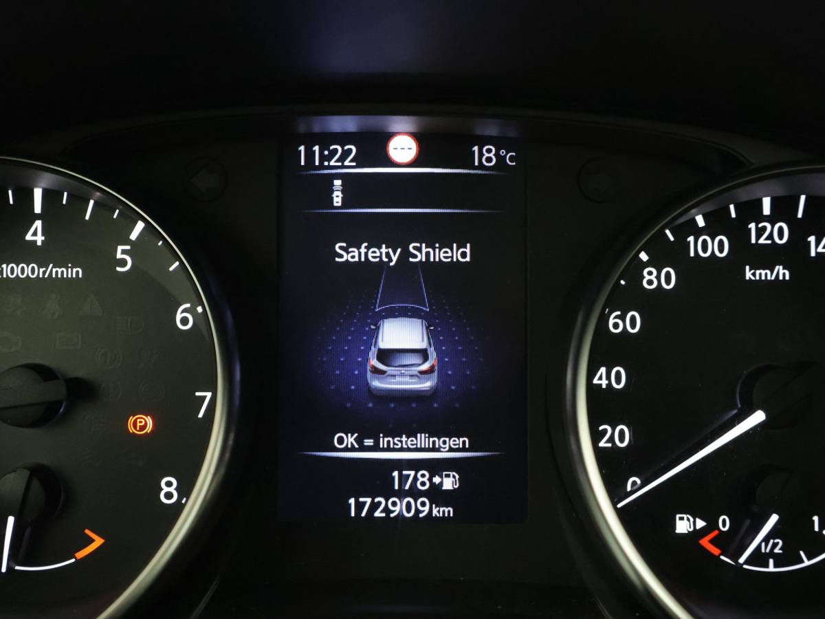 Nissan QASHQAI Nissan Qashqai 1.2 N-CONNECTA + TREKHAAK | 18 INCH | PANORAMA | 360 CAMERA