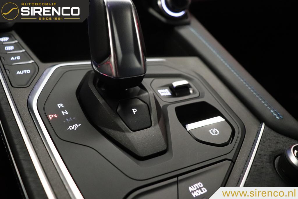 Lynk & Co 01 Lynk & Co 01 1.5 | komt binnen | panodak | stoelverwarming |Android auto & Apple carplay |dab | adaptive cruise control | sfeerverlichting |