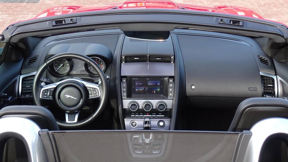 Jaguar F-TYPE Jaguar F-TYPE 2.0T Cabriolet | Automaat | 2018 | 112.000km | Vol opties | Dealerauto | Camera | Inruil mogelijk