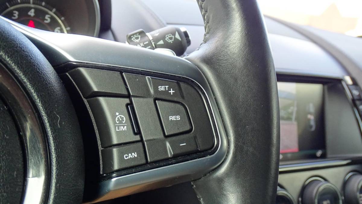 Jaguar F-TYPE Jaguar F-TYPE 2.0T Cabriolet | Automaat | 2018 | 112.000km | Vol opties | Dealerauto | Camera | Inruil mogelijk