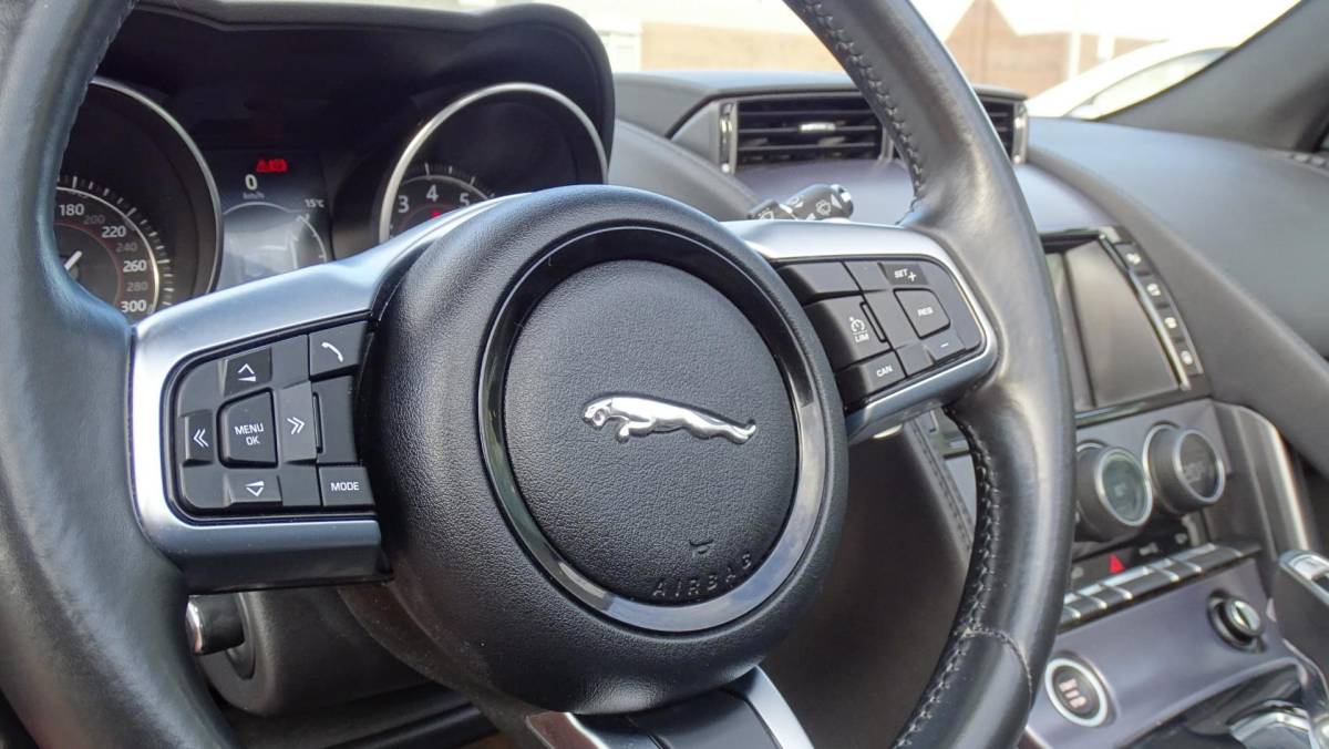 Jaguar F-TYPE Jaguar F-TYPE 2.0T Cabriolet | Automaat | 2018 | 112.000km | Vol opties | Dealerauto | Camera | Inruil mogelijk
