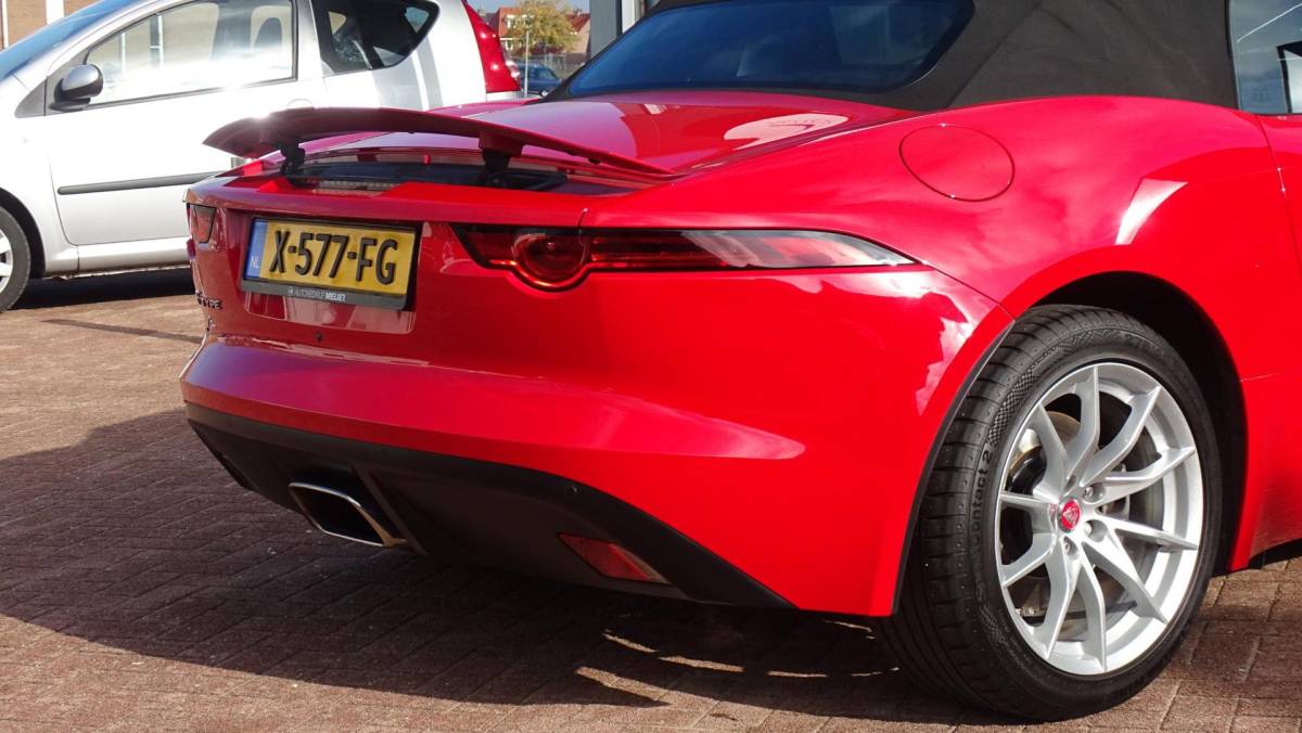 Jaguar F-TYPE Jaguar F-TYPE 2.0T Cabriolet | Automaat | 2018 | 112.000km | Vol opties | Dealerauto | Camera | Inruil mogelijk