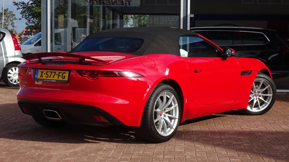 Jaguar F-TYPE Jaguar F-TYPE 2.0T Cabriolet | Automaat | 2018 | 112.000km | Vol opties | Dealerauto | Camera | Inruil mogelijk