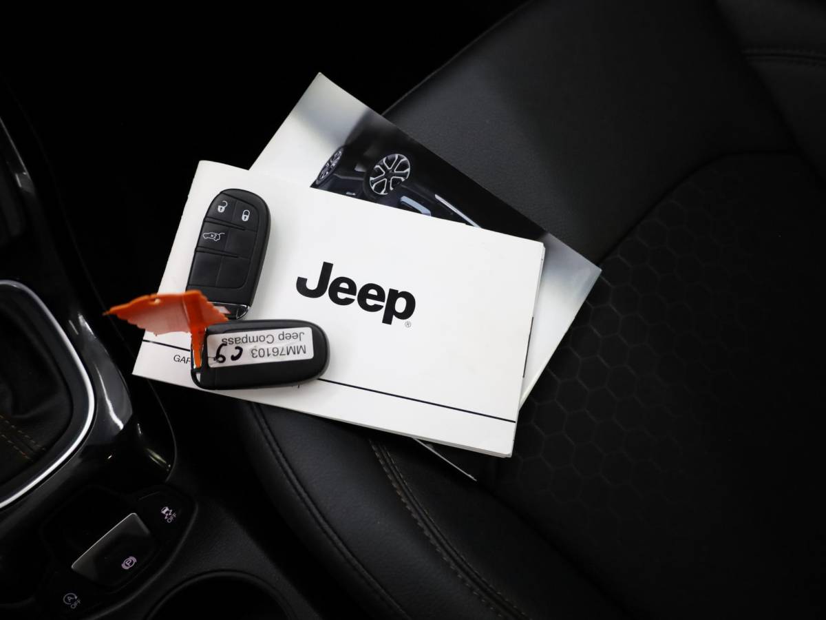 Jeep Compass Jeep Compass 1.3T Limited | Stuur en Stoelverwarming | Camera | Apple Carplay & Android auto | Adaptive Cruise Control | Alpine Audio
