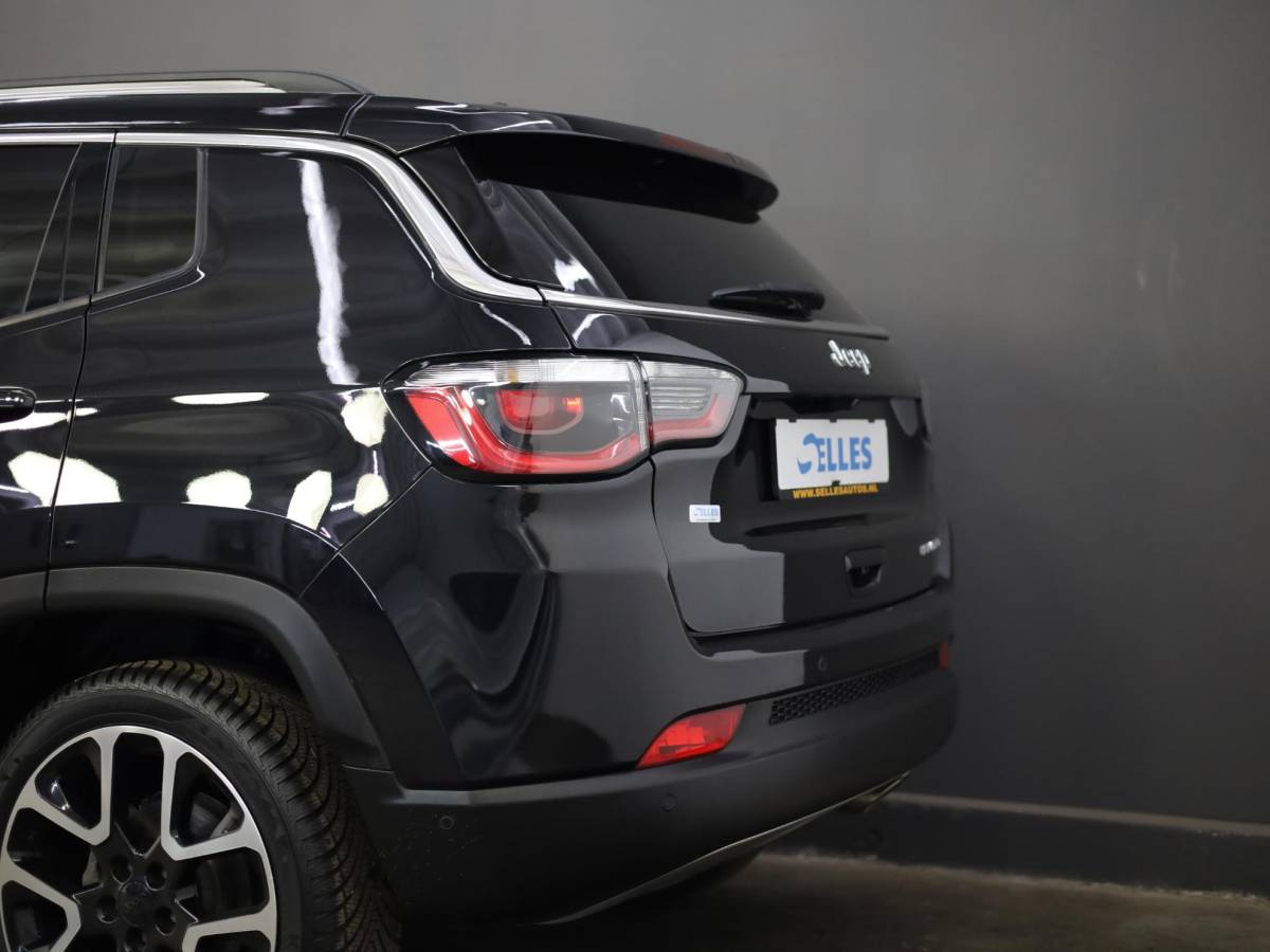 Jeep Compass Jeep Compass 1.3T Limited | Stuur en Stoelverwarming | Camera | Apple Carplay & Android auto | Adaptive Cruise Control | Alpine Audio