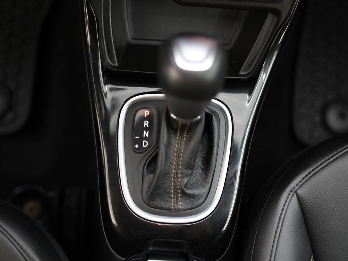 Jeep Compass Jeep Compass 1.3T Limited | Stuur en Stoelverwarming | Camera | Apple Carplay & Android auto | Adaptive Cruise Control | Alpine Audio
