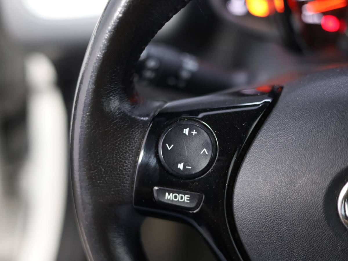 Toyota Aygo Toyota Aygo 1.0 VVT-i x-play | Camera | Cruise Control | Airco