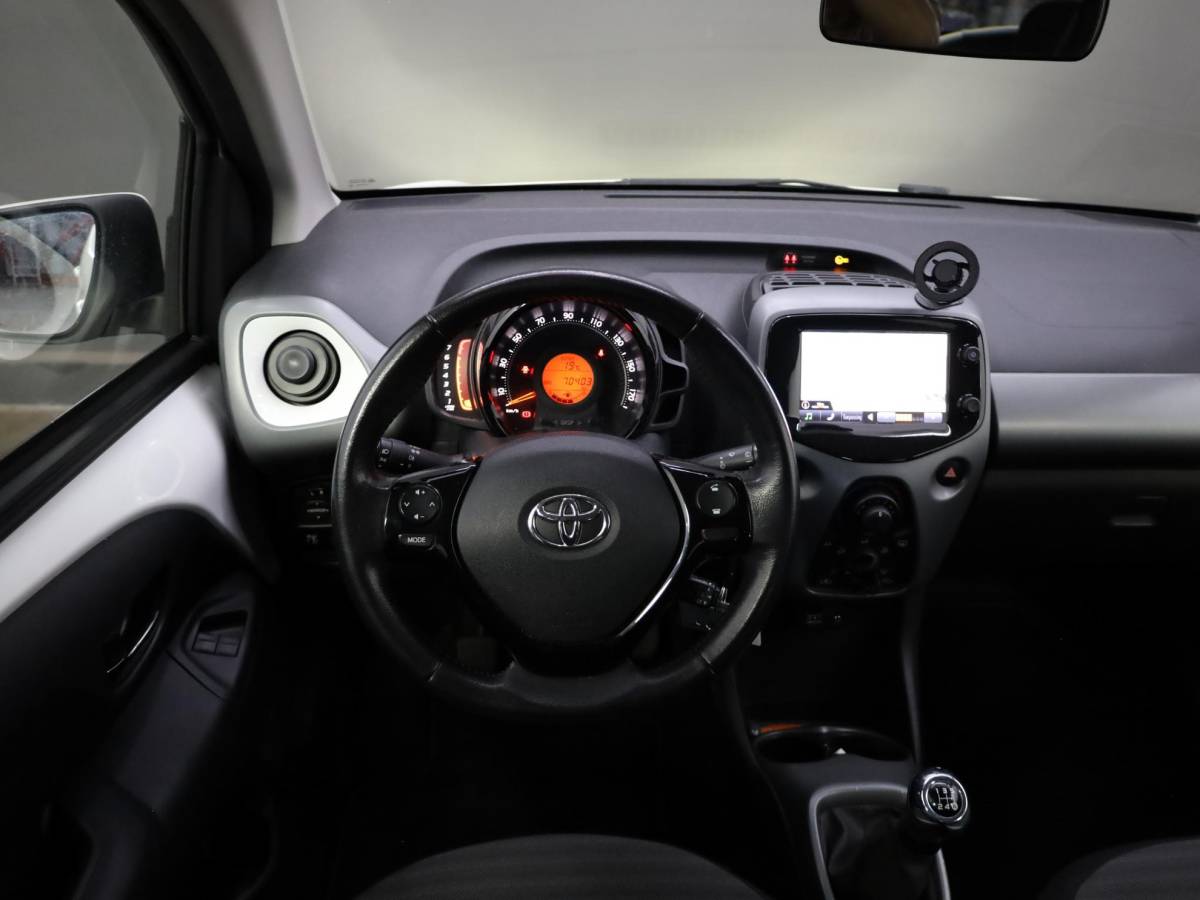 Toyota Aygo Toyota Aygo 1.0 VVT-i x-play | Camera | Cruise Control | Airco