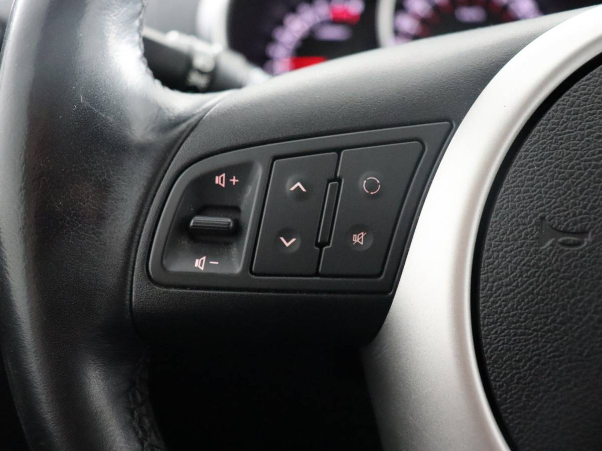 Kia Venga Kia Venga 1.6 CVVT DynamicPLusLine (Afn. Trekhaak / Camera / Navi / Cruise / PDC)
