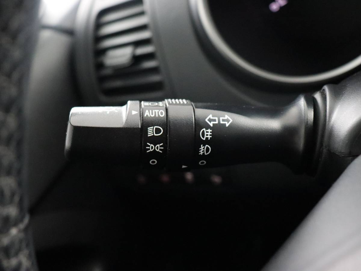 Kia Venga Kia Venga 1.6 CVVT DynamicPLusLine (Afn. Trekhaak / Camera / Navi / Cruise / PDC)