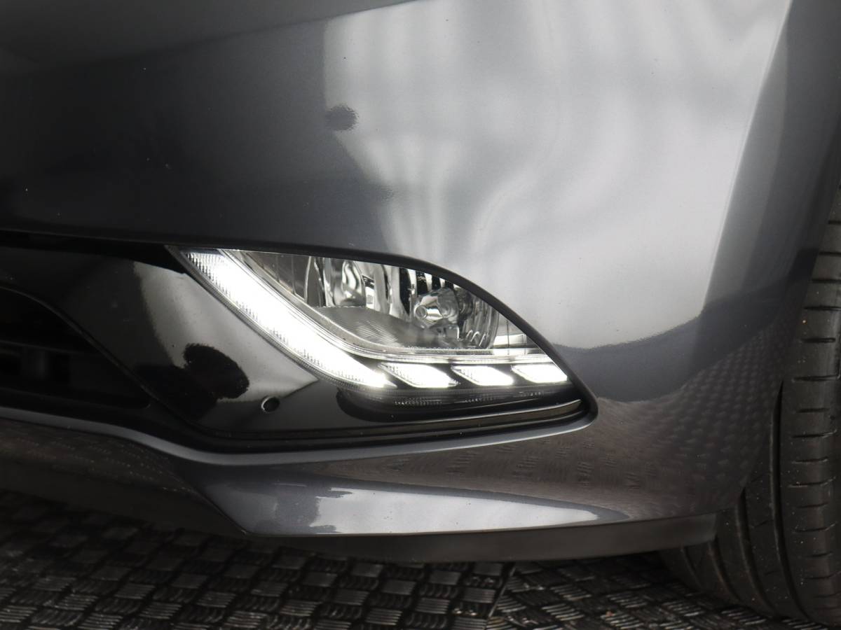 Kia Venga Kia Venga 1.6 CVVT DynamicPLusLine (Afn. Trekhaak / Camera / Navi / Cruise / PDC)
