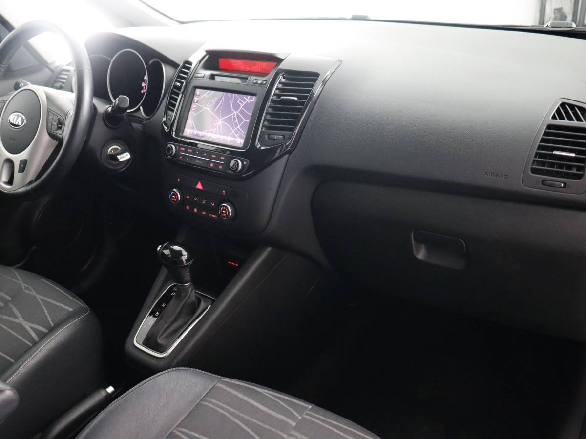 Kia Venga Kia Venga 1.6 CVVT DynamicPLusLine (Afn. Trekhaak / Camera / Navi / Cruise / PDC)