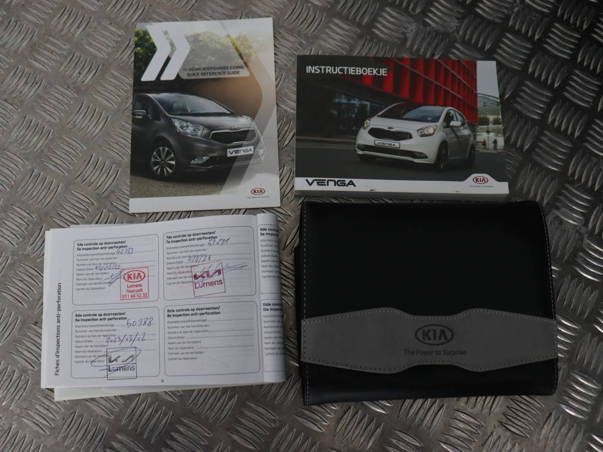 Kia Venga Kia Venga 1.6 CVVT DynamicPLusLine (Afn. Trekhaak / Camera / Navi / Cruise / PDC)