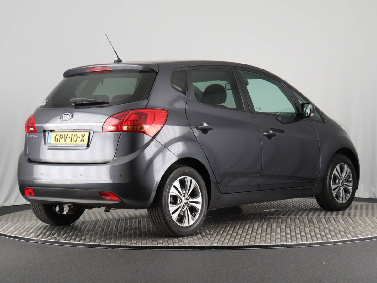 Kia Venga Kia Venga 1.6 CVVT DynamicPLusLine (Afn. Trekhaak / Camera / Navi / Cruise / PDC)