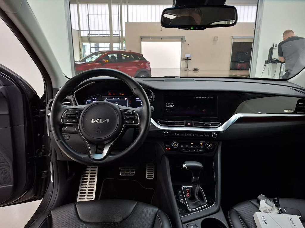 Kia Niro Kia Niro 1.6 GDi PHEV DynamicPlusLine | Apple Carplay/Android Auto | Virtual cockpit | Cruise control ad. | Led