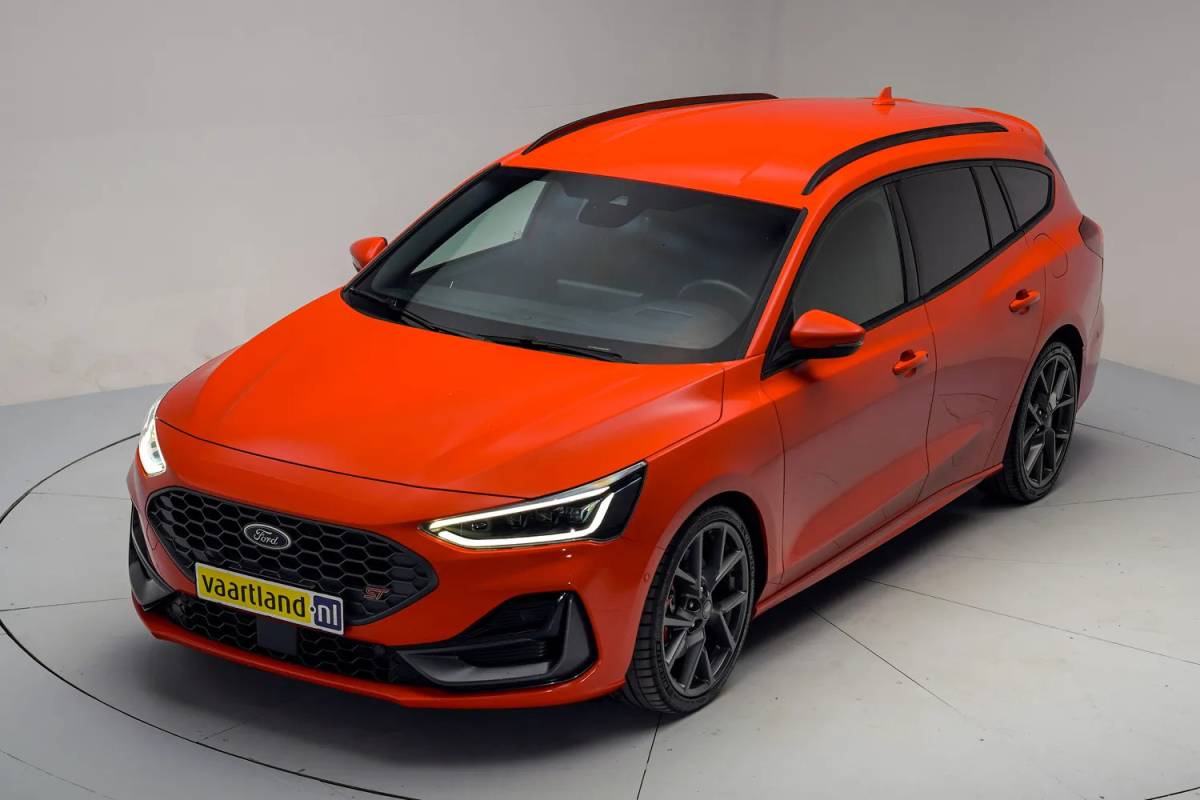 Ford Focus Ford Focus 2.3 EcoBoost ST Aut. [ HUD Perf.stoelen B&O Winterpakket Camera  ]