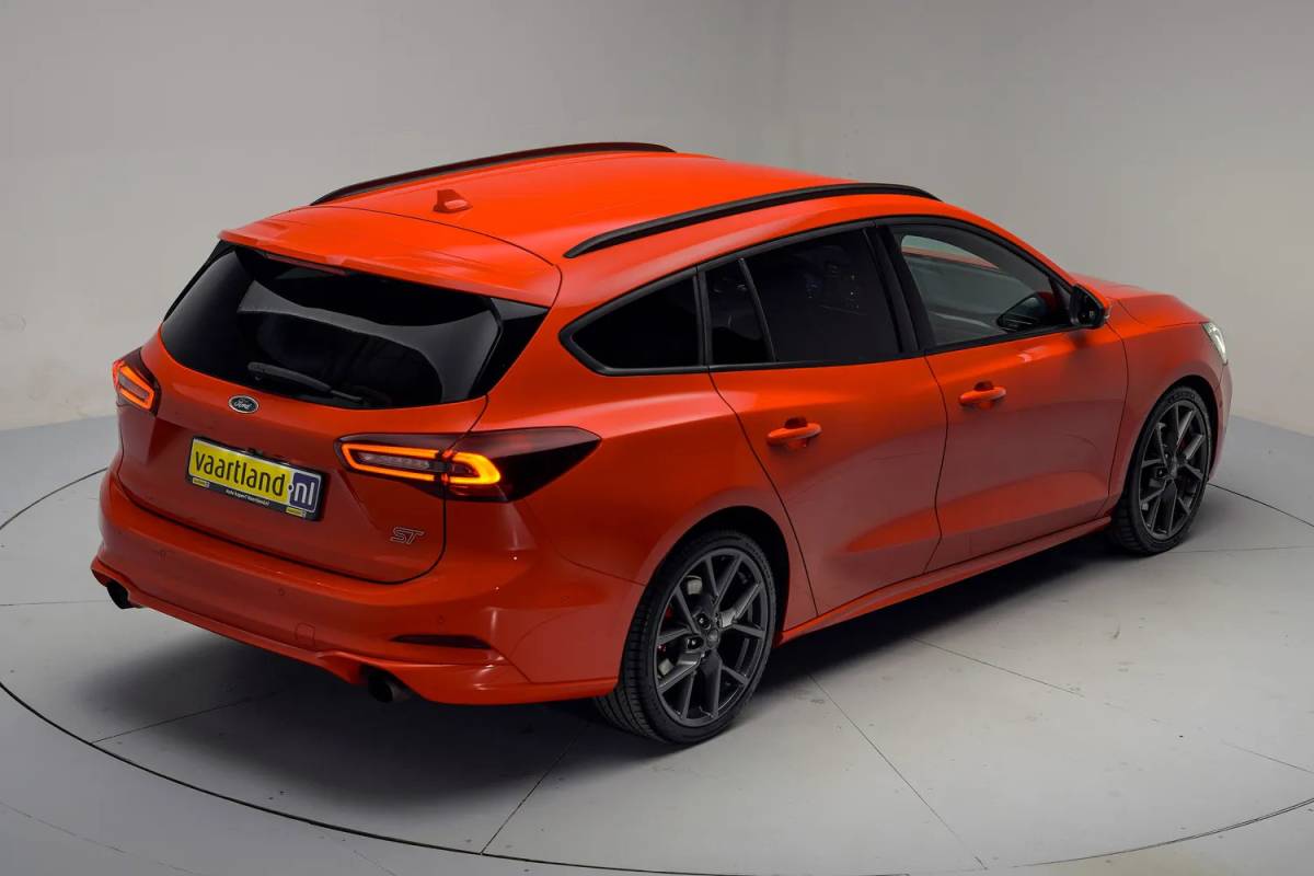 Ford Focus Ford Focus 2.3 EcoBoost ST Aut. [ HUD Perf.stoelen B&O Winterpakket Camera  ]