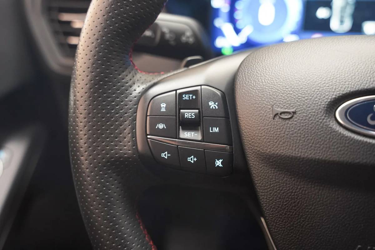 Ford Focus Ford Focus 2.3 EcoBoost ST Aut. [ HUD Perf.stoelen B&O Winterpakket Camera  ]