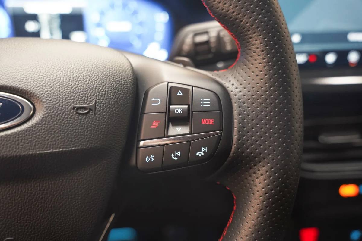 Ford Focus Ford Focus 2.3 EcoBoost ST Aut. [ HUD Perf.stoelen B&O Winterpakket Camera  ]