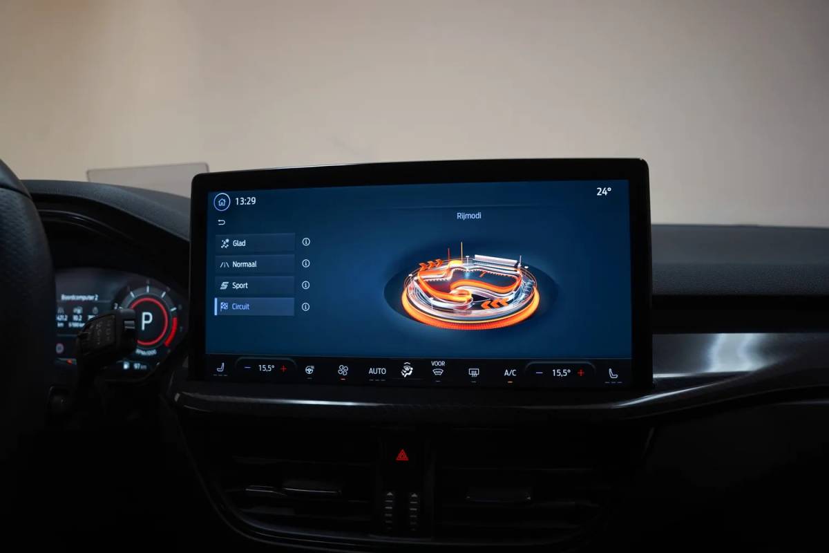 Ford Focus Ford Focus 2.3 EcoBoost ST Aut. [ HUD Perf.stoelen B&O Winterpakket Camera  ]