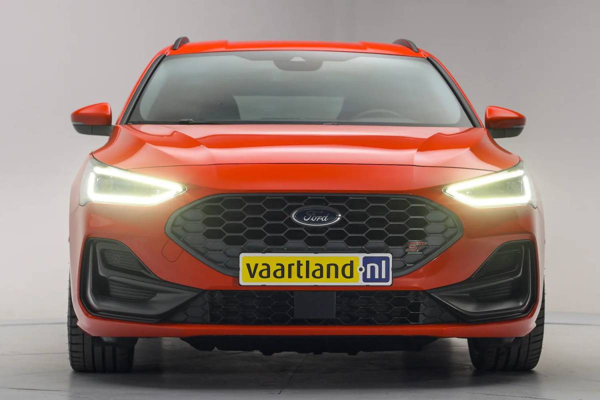 Ford Focus Ford Focus 2.3 EcoBoost ST Aut. [ HUD Perf.stoelen B&O Winterpakket Camera  ]