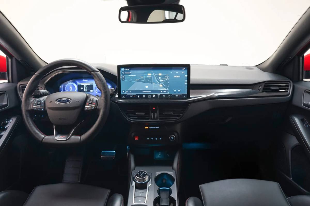Ford Focus Ford Focus 2.3 EcoBoost ST Aut. [ HUD Perf.stoelen B&O Winterpakket Camera  ]