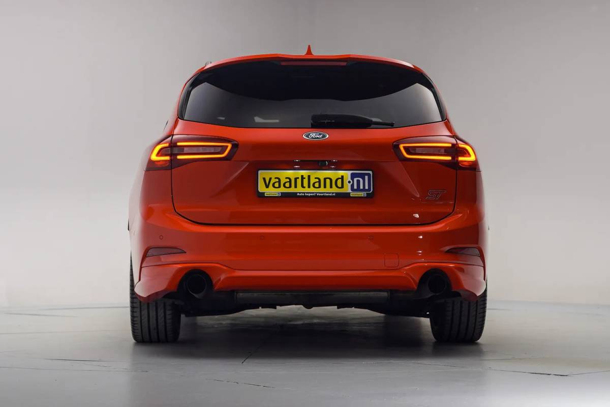 Ford Focus Ford Focus 2.3 EcoBoost ST Aut. [ HUD Perf.stoelen B&O Winterpakket Camera  ]