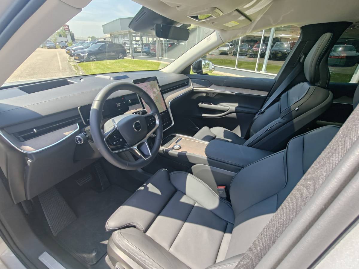 Volvo EX90 Volvo EX90 Twin Motor Performance 517PK Ultra 7p. 111 kWh | Trekhaak | Luchtvering | Climate | 22” | Bose |