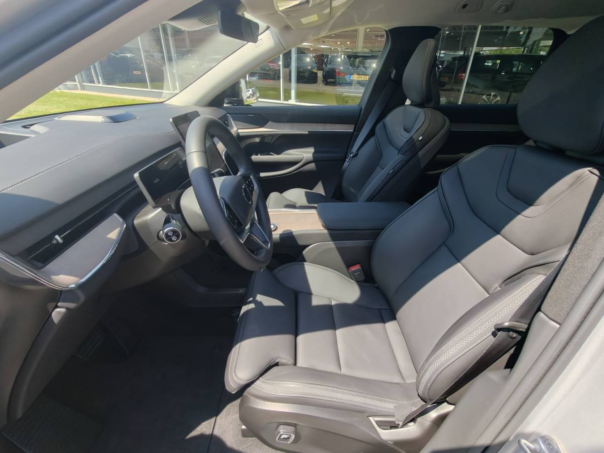 Volvo EX90 Volvo EX90 Twin Motor Performance 517PK Ultra 7p. 111 kWh | Trekhaak | Luchtvering | Climate | 22” | Bose |